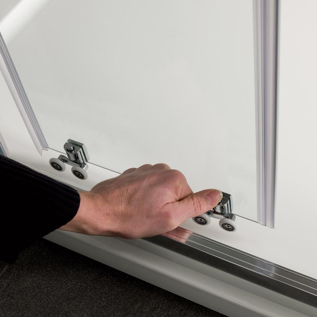 Vantage 2000 Easy Clean Offset Quadrant 1100x900mm- 49.5036