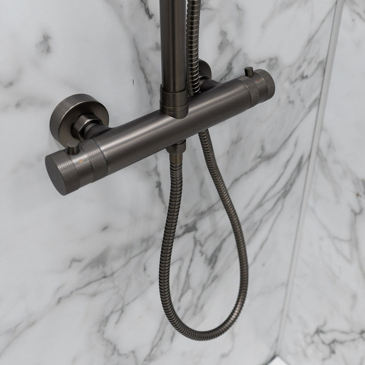 Voda Vero Rigid Riser Shower - Gunmetal