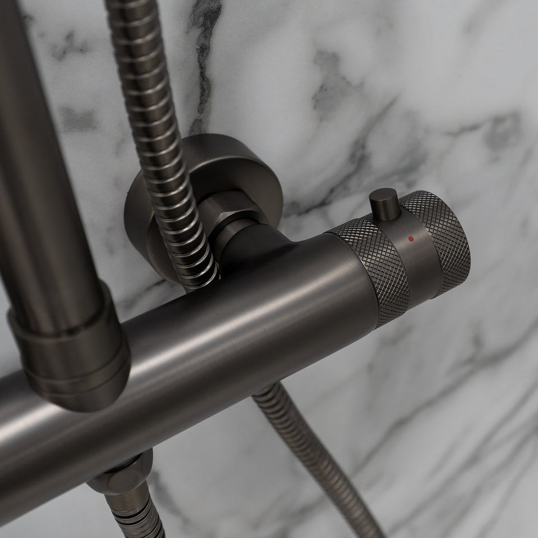 Voda Vero Rigid Riser Shower - Gunmetal