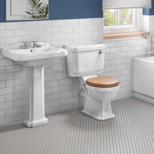 Traditional 4 Piece Bathroom Set